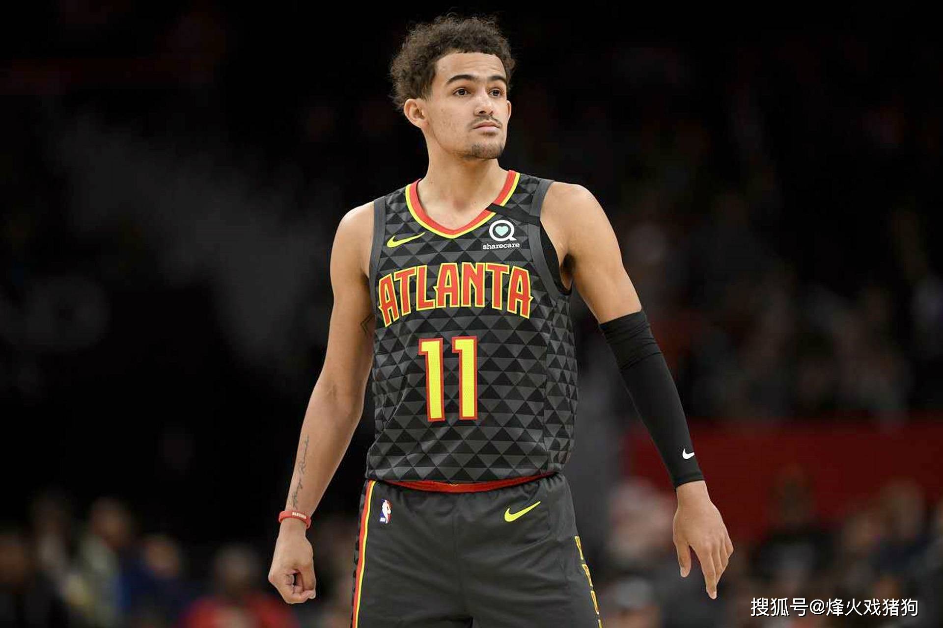 格里马尔多破门，勒沃库森队史第二次欧冠做客英格兰取得领先（格里马尔多建功，勒沃库森队史第二次欧冠英伦客场先拔头筹）