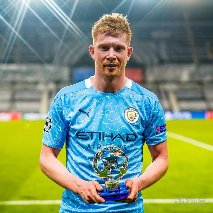 法比奥晒与古加搞怪合照：我们爱中国，很满意现在的生活状态（法比奥与古加晒搞怪合影：我们热爱中国，对当下生活十分满意）