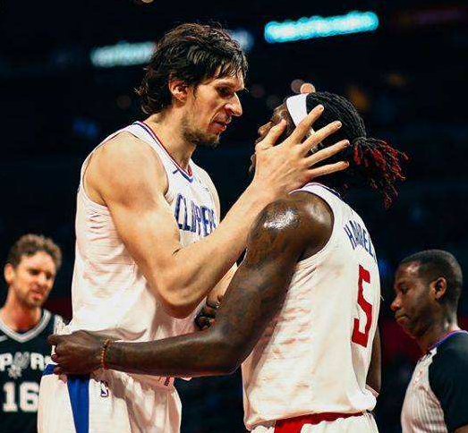 海兰江滑雪场新雪季暨州总工会职工滑雪技能培训启动（海兰江滑雪场新雪季启幕 州总工会职工滑雪技能培训同步启动）