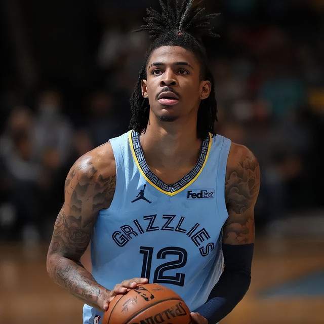 斯基拉：英超俱乐部想签圣地亚哥-卡斯特罗，但博洛尼亚不想卖（斯基拉：多家英超球队青睐圣地亚哥·卡斯特罗，但博洛尼亚态度强硬不愿放人）