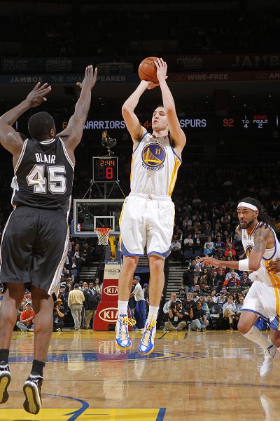 加盟至今仅替补出场2次，斯基拉：吉拉尔迪可能冬窗离开罗马（加盟后仅两次替补亮相，斯基拉：吉拉尔迪或在冬窗离开罗马）