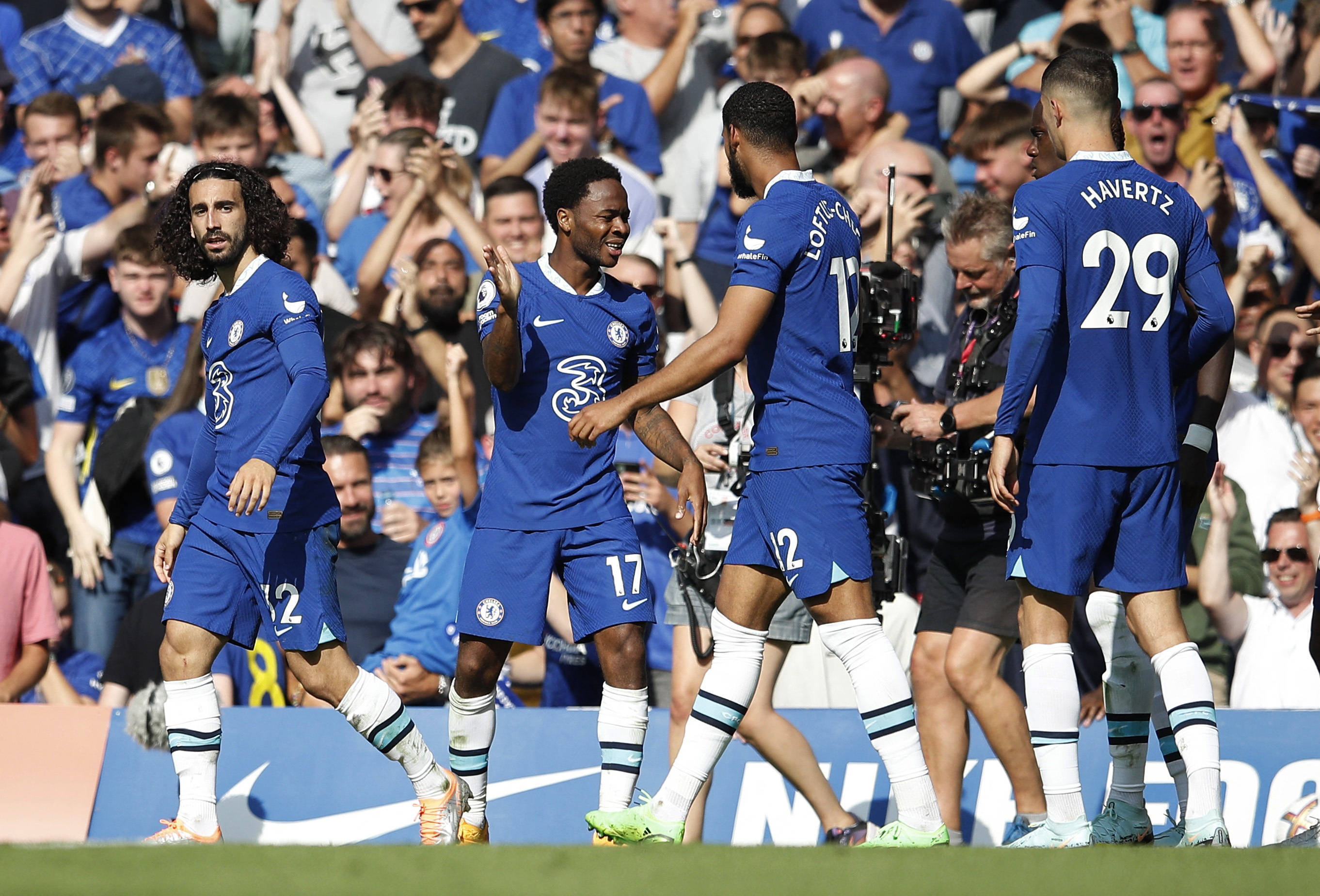 火箭队开启新赛季训练日（火箭队新赛季训练日启幕）