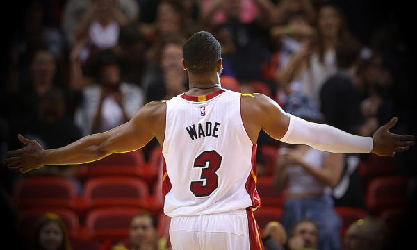 环球足球奖年度最佳教练候选：恩里克、斯洛特、弗里克在列（恩里克、斯洛特、弗里克入围环球足球奖年度最佳教练候选）